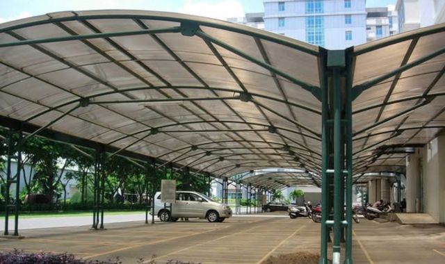 Báo giá mái che bãi xe polycarbonate lấy sáng