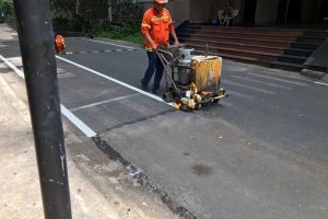 Thi Công Sơn Kẻ Vạch Dẻo Nhiệt Phản Quang DPI 