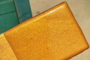 Sơn Nước Màu Nhũ Vàng