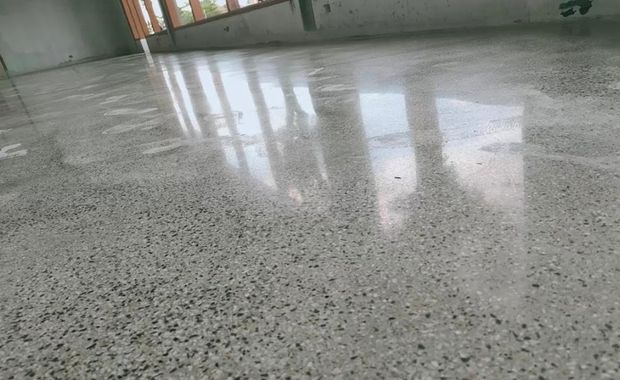 Hoàn thiện việc thi công đá mài granite