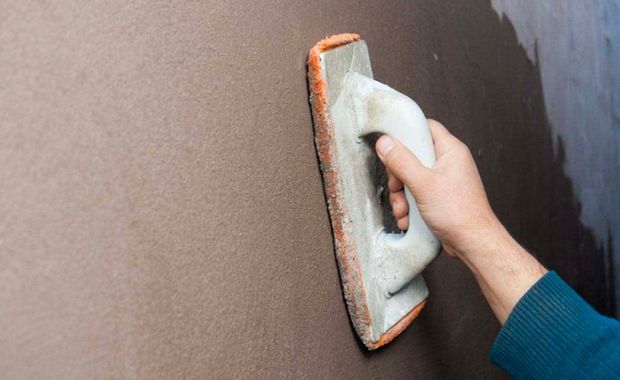 Tiến hành trát tường cho toàn bộ phần tường nhà ở