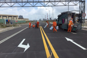 Thi công sơn kẻ vạch dẻo nhiệt phản quang Kova 