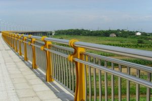 Thi Công Lắp Dựng Lan Can Cầu