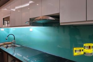 Sơn trên kính Hoa Việt