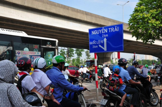 Biển tên đường, hướng đi, khoảng cách