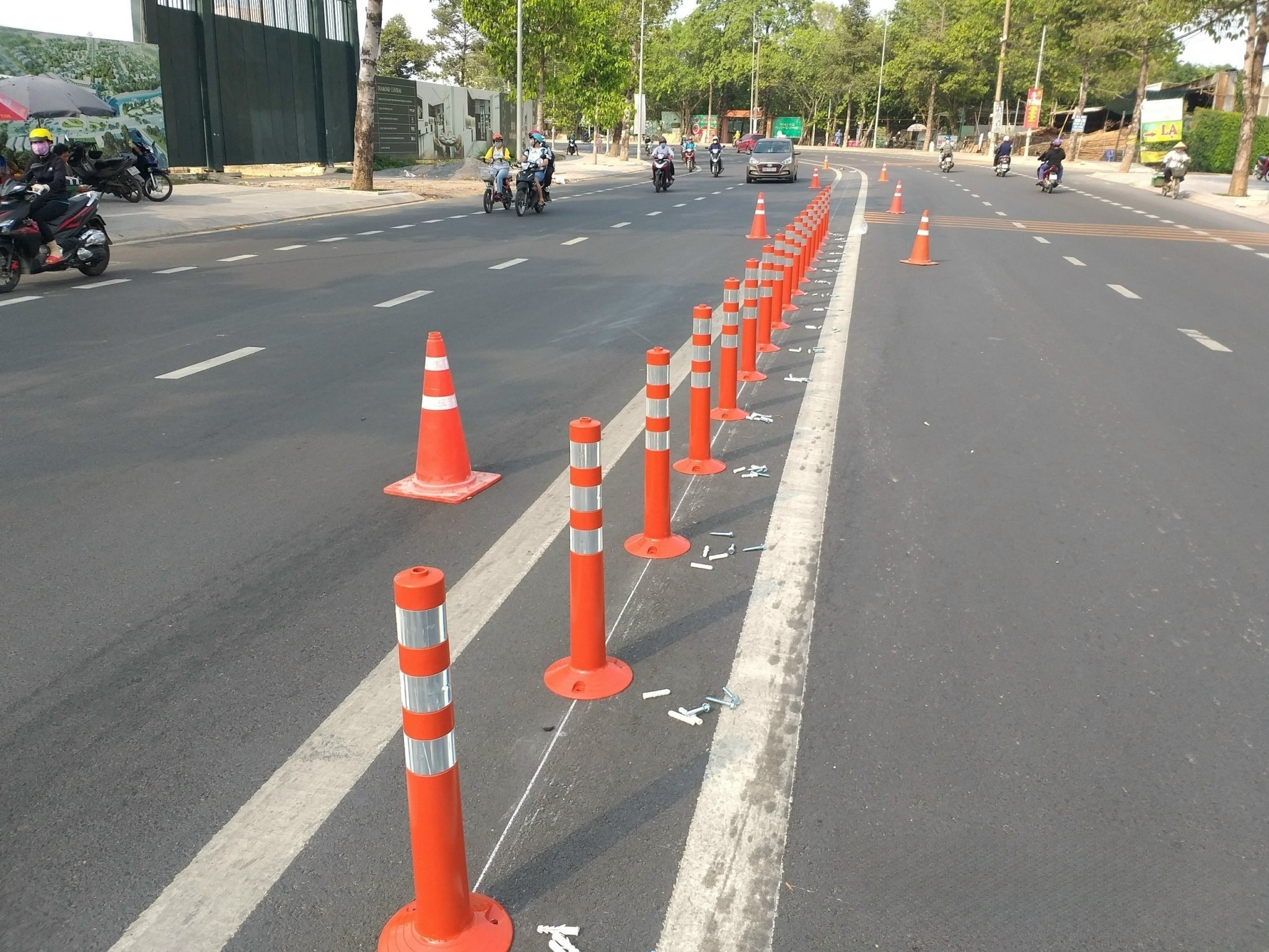 TỔNG QUAN VỀ CỌC TIÊU VÀ THIẾT BỊ PHỤ TRỢ TRONG GIAO THÔNG