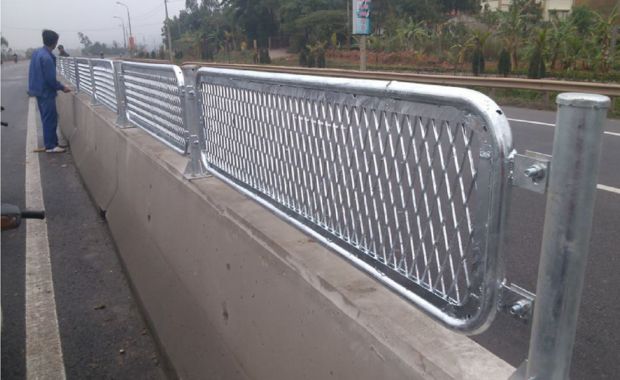 Lưới chống chói mạ kẽm nhúng nóng