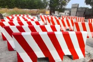 Sản xuất dải phân cách giao thông cố định, di động đa dạng