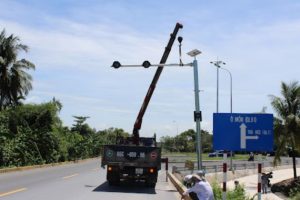 Sản xuất & cung cấp đèn cảnh báo giao thông năng lượng mặt trời