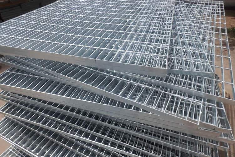 TỔNG QUAN VỀ LƯỚI CHẮN RÁC VÀ TẤM GRATING TRONG HẠ TẦNG ĐÔ THỊ