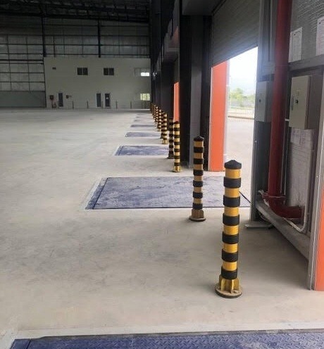 THI CÔNG VÀ LẮP ĐẶT TRỤ CHỐNG VA ĐÚNG KỸ THUẬT