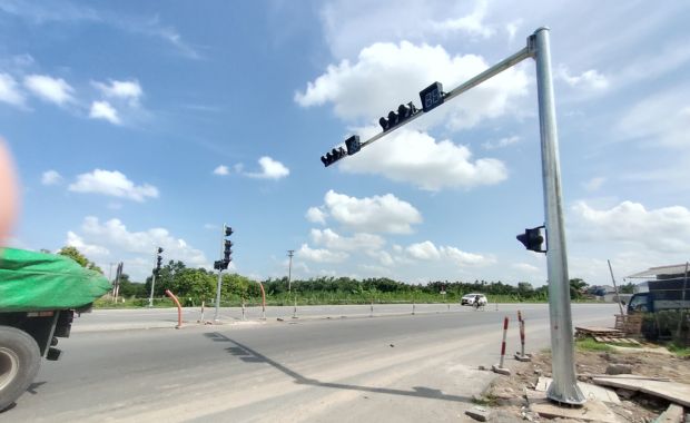 Ứng Dụng Cột Giao Thông Trong Thực Tế