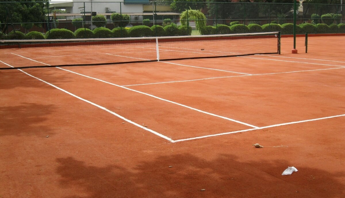 Sân đất nện (Clay Court)
