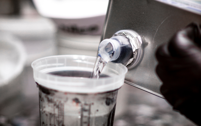 Tỷ lệ xăng và sơn Bạch Tuyết theo kinh nghiệm thợ sơn