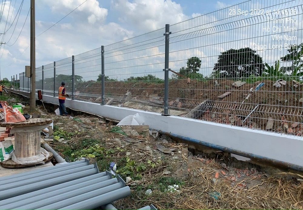 Quy trình thi công hàng rào lưới B40 đạt chuẩn kỹ thuật