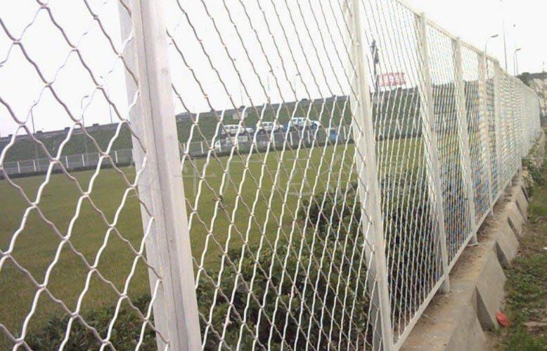 Ưu điểm của việc chọn thi công hàng rào B40 mạ kẽm nhúng nóng