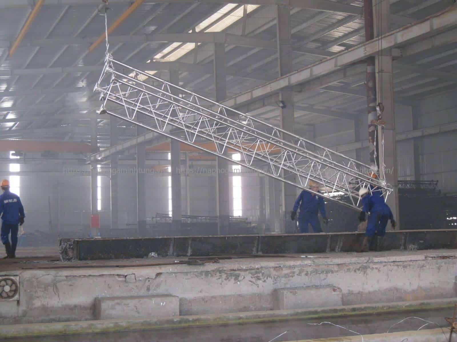 Quy trình mạ kẽm nhúng nóng đạt chuẩn quốc tế