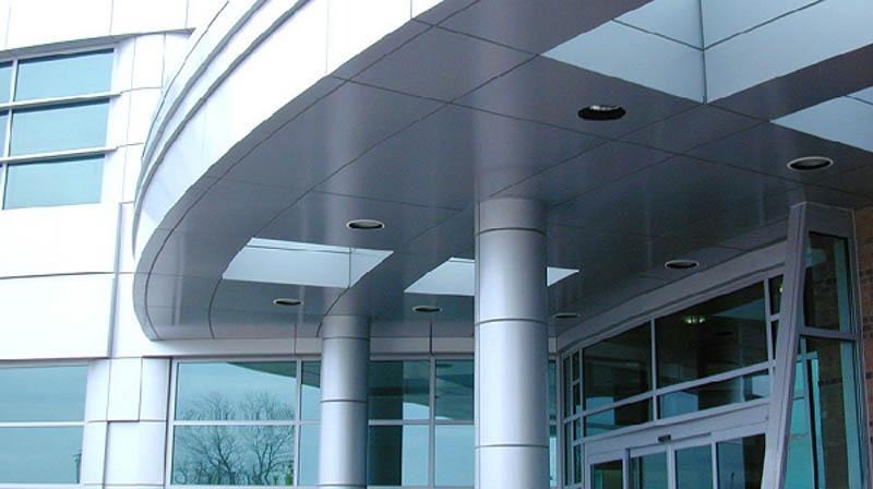Mái canopy tấm alu kết hợp khung thép