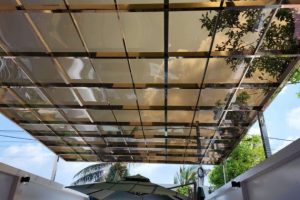 Báo giá thi công mái canopy kính cường lực mới nhất