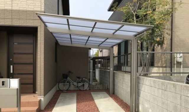 Mái đón canopy alu có cột chống chịu lực