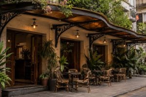Thi công mái canopy sân vườn & quán cafe hiện đại 2026