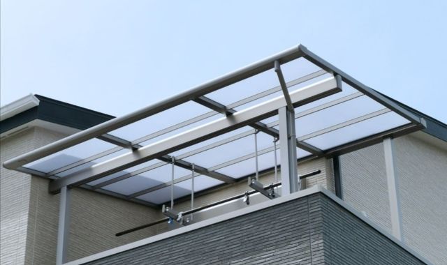 Hệ thống khung thép chắc chắn là xương sống của toàn bộ công trình mái canopy